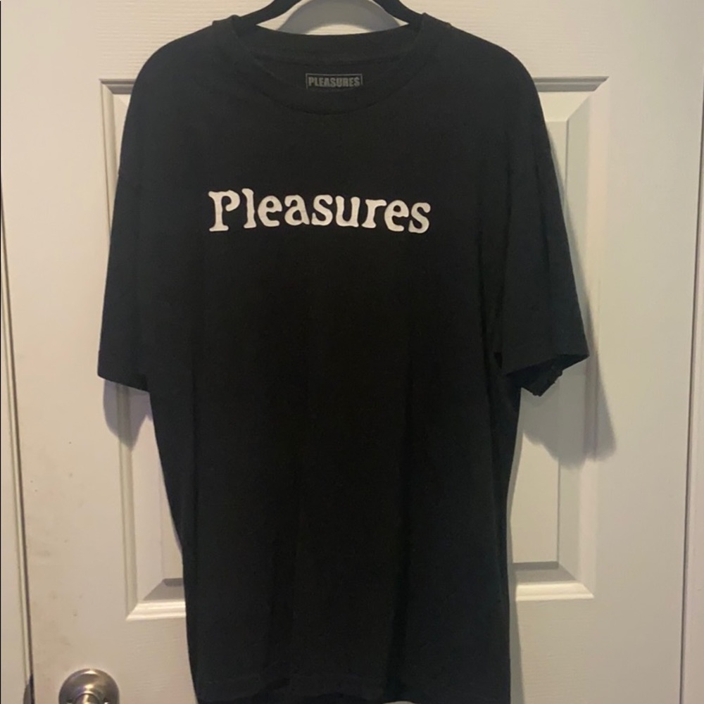 Pleasures skeleton shirt